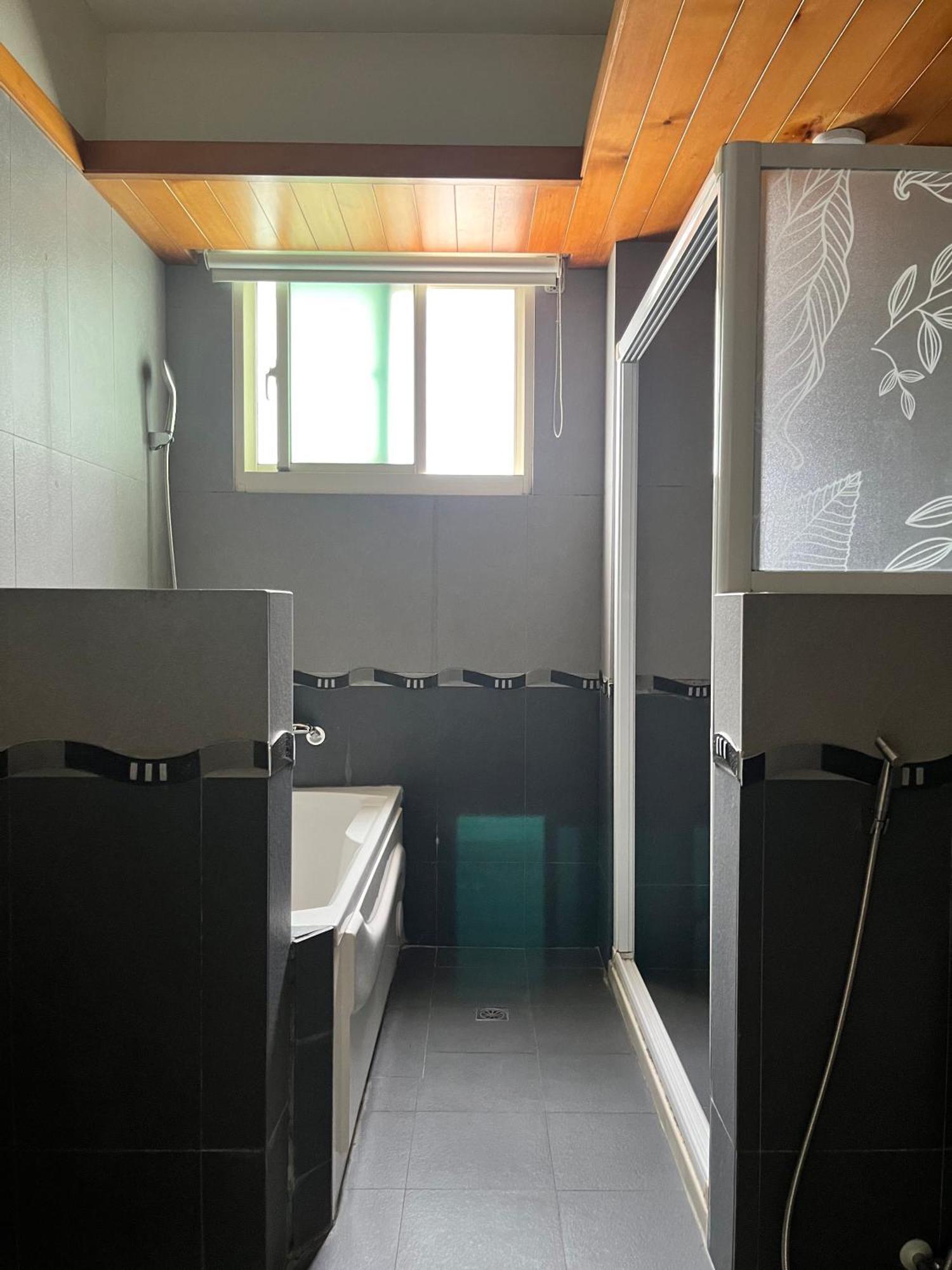 杉羽松民宿 Seeing A Song Inn 뤄동 외부 사진